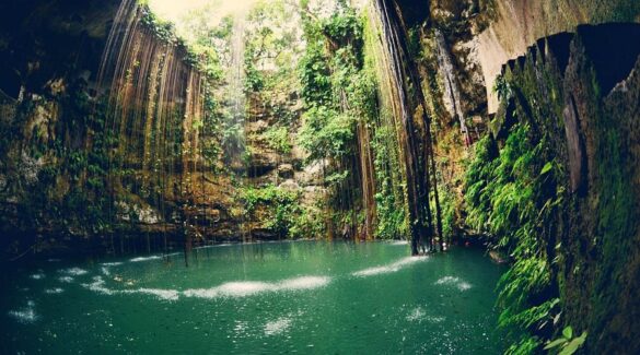 cenote-ik-kil-tripadvisor-585x325