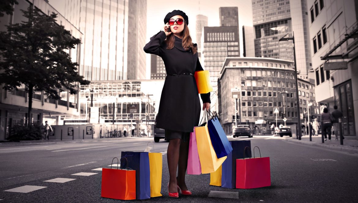 VIAJE-COMPRAS-ROYAL-HOLIDAY Fazer compras durante as férias pode ser uma ótima maneira de ampliar o seu guarda-roupa