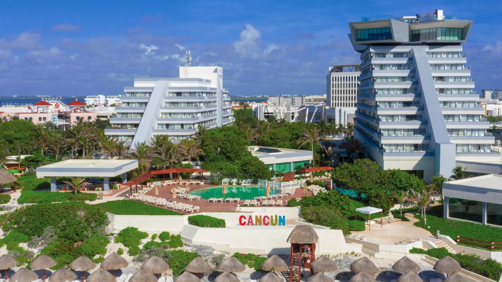 Cancún Junto a Royal Holiday