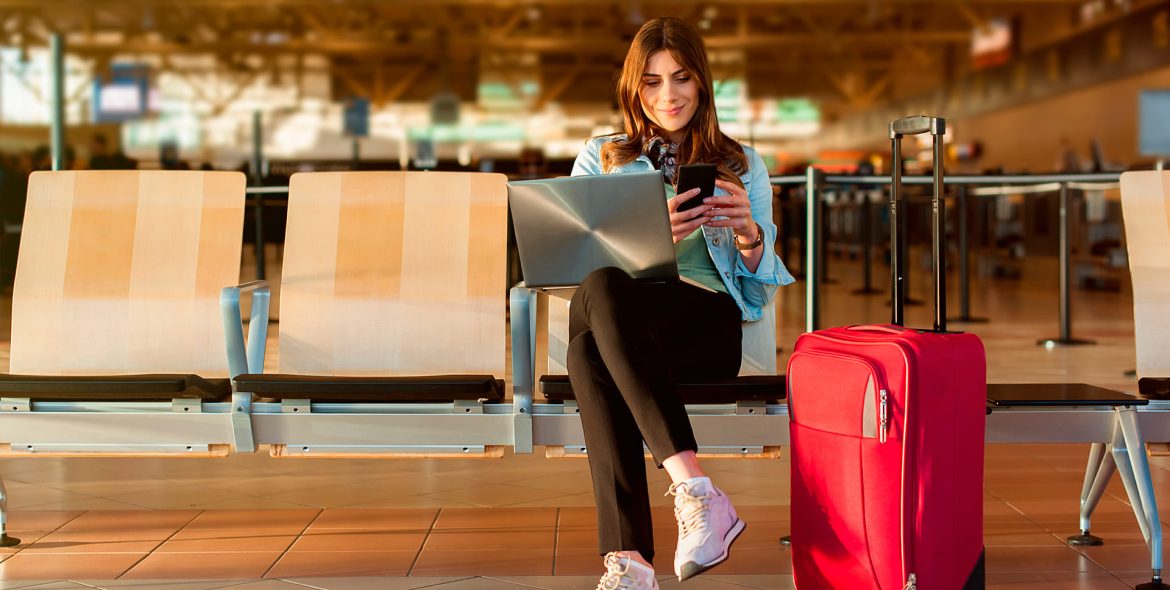 royal-holiday-aeropuerto-trabajando