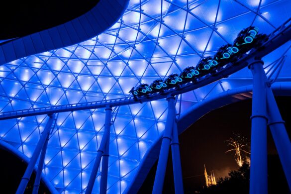 TRON LIGHTCYCLE RUN